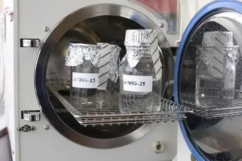 Autoclave-Resistant Laboratory Labels detail view 5