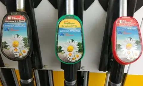Fuel & Fluid Identification Labels detail view 4