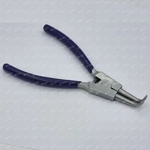 Bird Ring Opening Pliers detail view 3